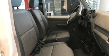Land Cruiser 70 Dashboard