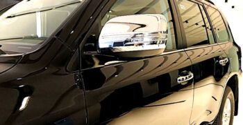 Toyota landcruiser side view