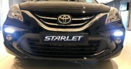 Toyota Starlet option 3 with alloy Rim Front view
